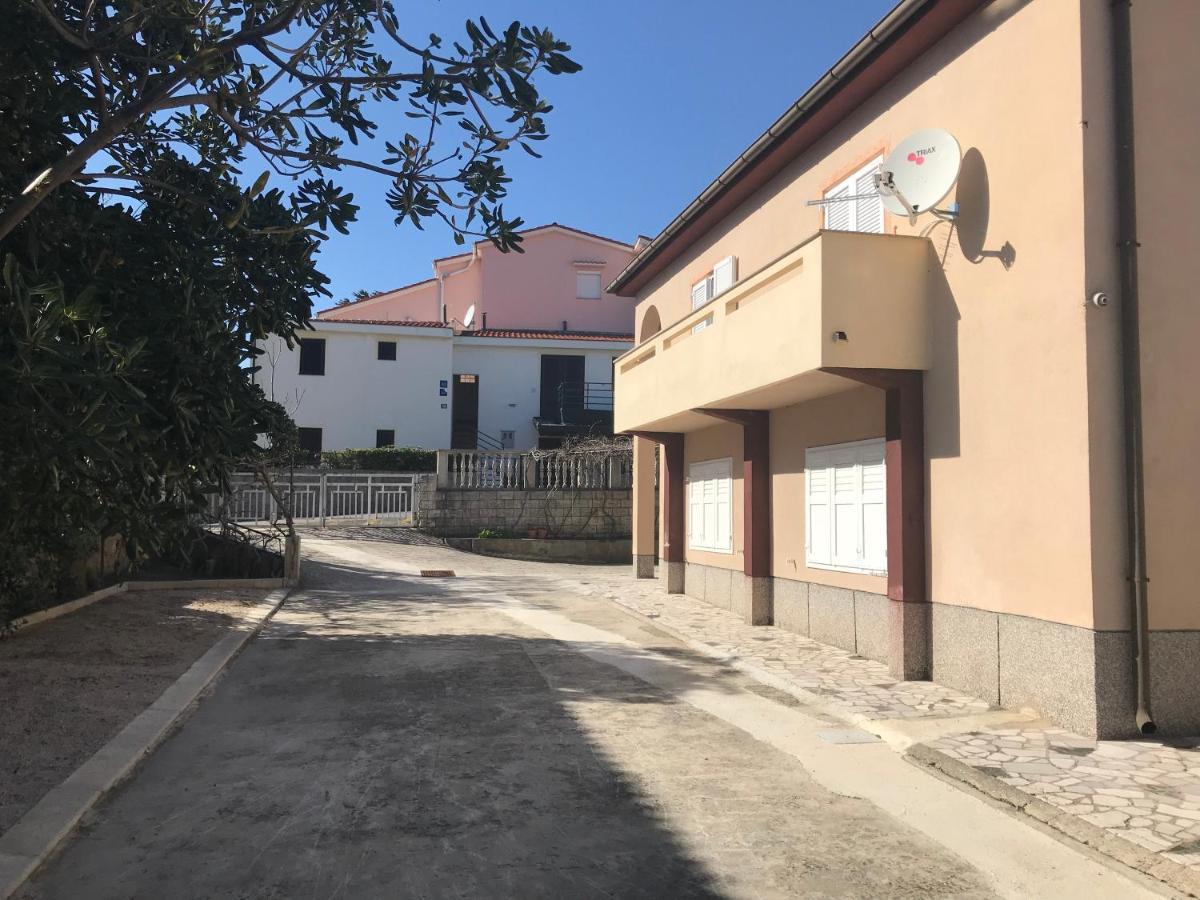 Summer Rooms Baska Exterior foto