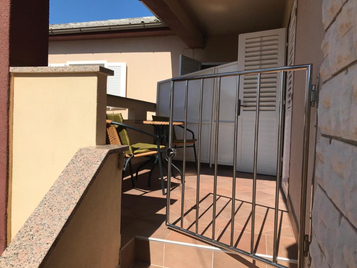 Summer Rooms Baska Exterior foto
